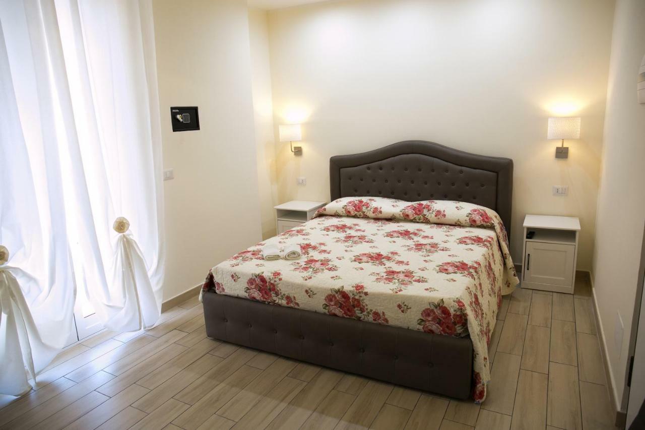 Ludovica Home Giardini Naxos Exterior photo